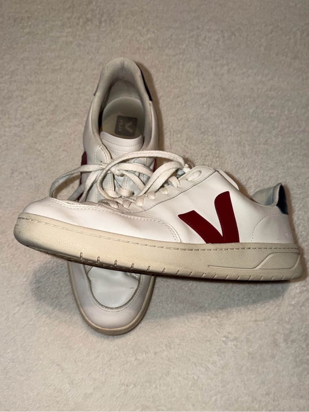 Veja V-12 Sneaker in Extra White & Marsala Nautico